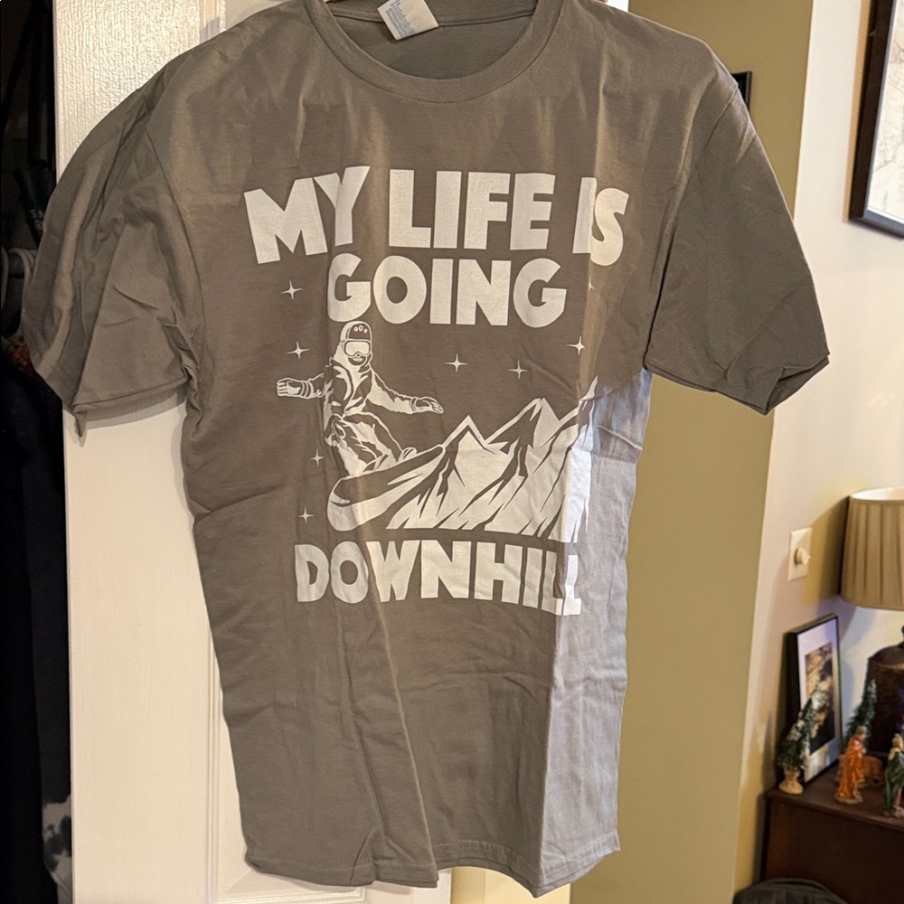 Source Unknown Gray Graphic Tee